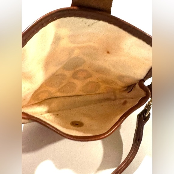 Dooney and Bourke Wristlet - Picture 8 of 8